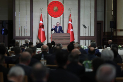 Erdoğan esnafla iftarda buluştu: Bölgesel türbülanstan başarıyla çıkacağız